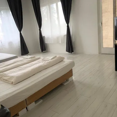 Aparthotel The City *